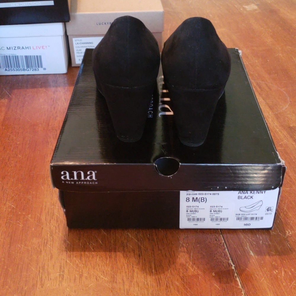Shoes - Picture 3 of 3